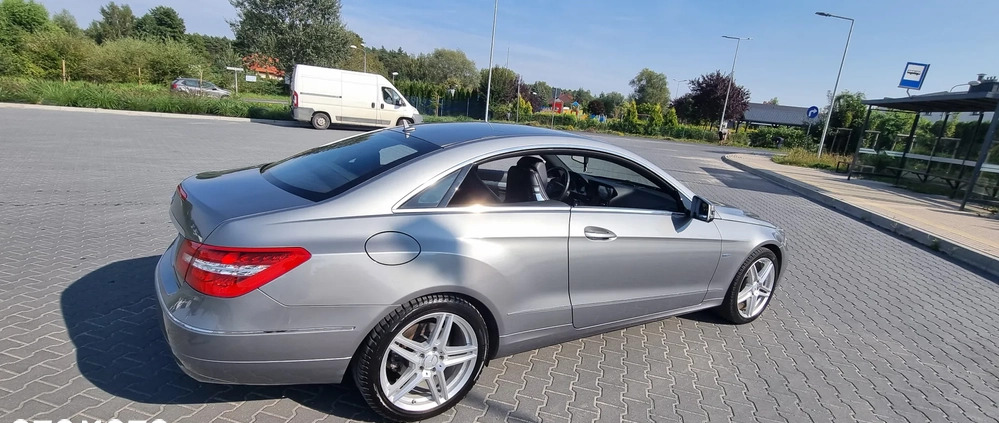 Mercedes-Benz Klasa E cena 53000 przebieg: 124400, rok produkcji 2010 z Przeworsk małe 92